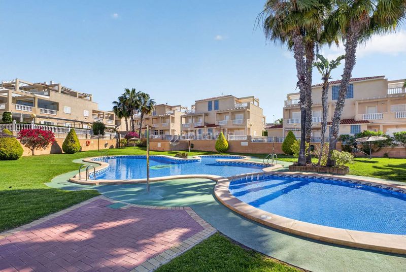 Foto 87465615-7472-4da1-86c5-729a39bfc422. Casa amb calefacció piscina a Zona los Frutales Torrevieja