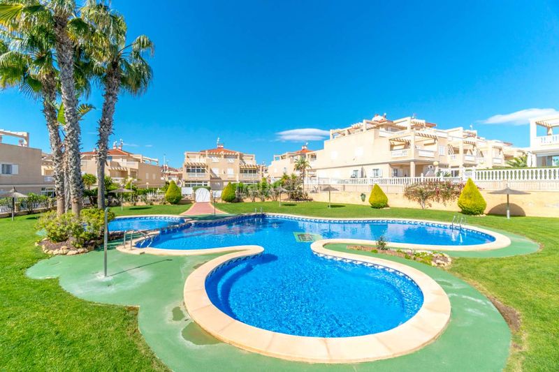 Foto 99863349-0820-449f-9a42-07067badb13a. Casa amb calefacció piscina a Zona los Frutales Torrevieja