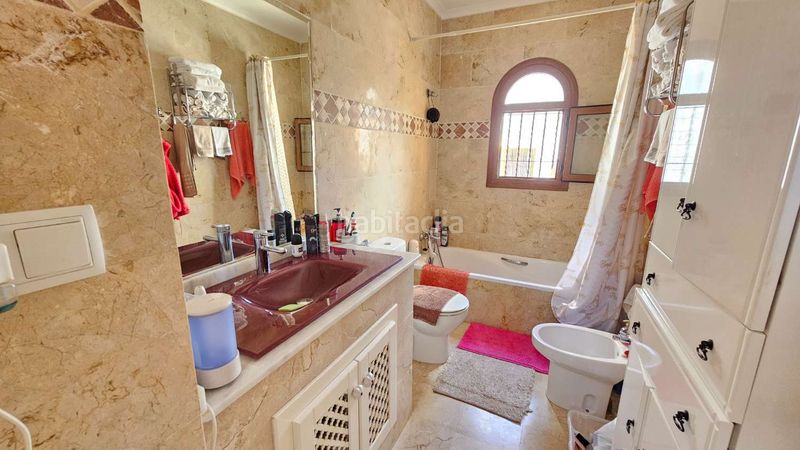 Foto 5e68dce0-42c7-4cb0-be02-4d4aba6774e1. Casa amb piscina a Los Almendros Orihuela
