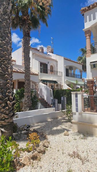 Foto faf1156d-9875-4265-bbe2-f2ca57d59150. Casa amb piscina a Los Almendros Orihuela