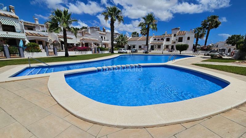 Foto fd09e657-42c2-41bf-bfc9-48cfbc242bc6. Casa amb piscina a Los Almendros Orihuela