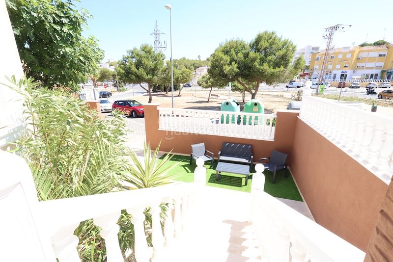 Foto e562491f-c4c2-4f8d-81b9-bda3b10ee171. Chalet en Villamartín-Las Filipinas Orihuela