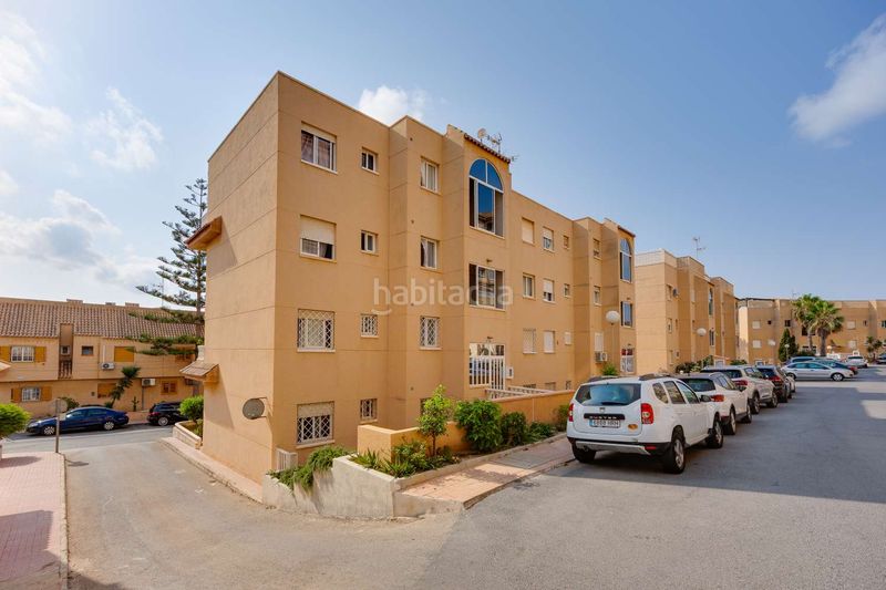 Foto 1eaaedb9-a59f-46d6-8625-c26a64c70a68. Apartament amb piscina a Miramar - Torre del Moro Torrevieja