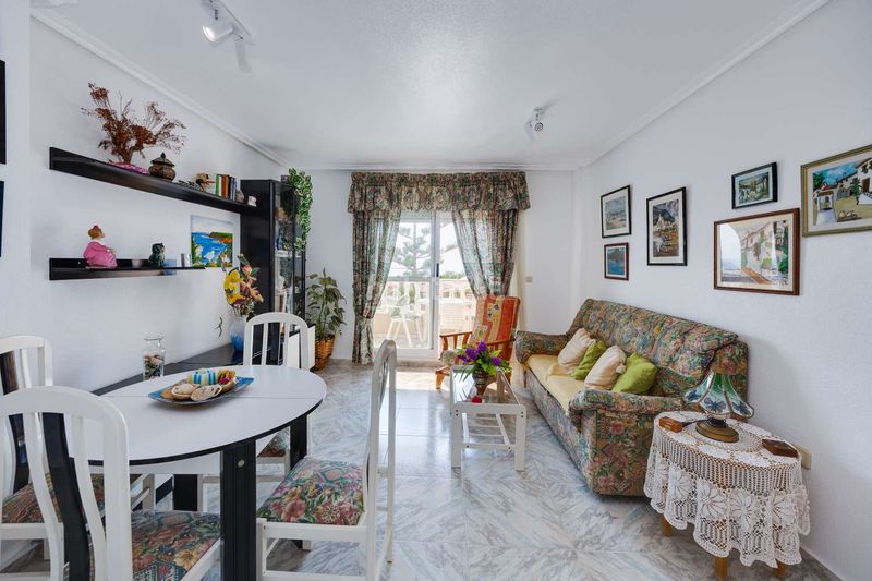 Foto 556ebffa-9a6d-4d87-bfb6-b216e662b10d. Apartament amb piscina a Miramar - Torre del Moro Torrevieja