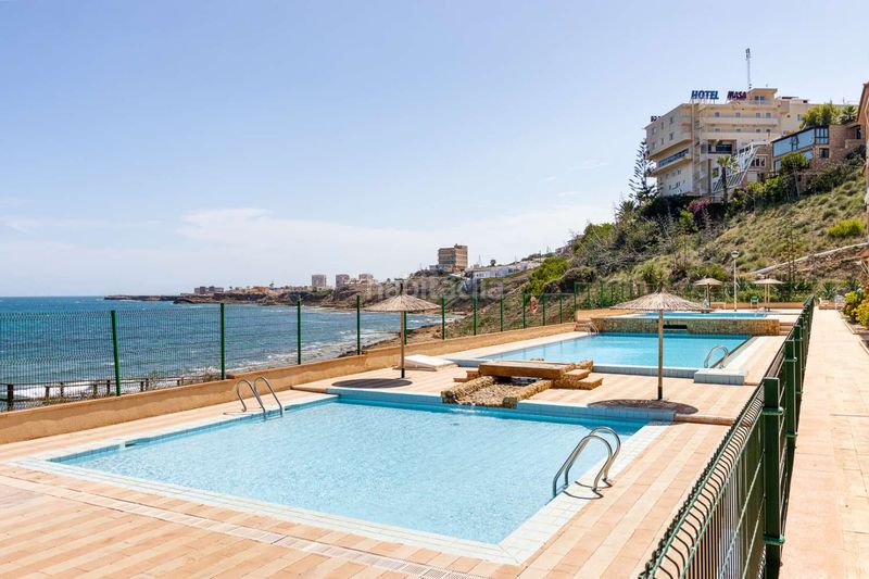 Foto d129f599-4466-4ae1-abdf-d7aba2b096b2. Apartament amb piscina a Miramar - Torre del Moro Torrevieja