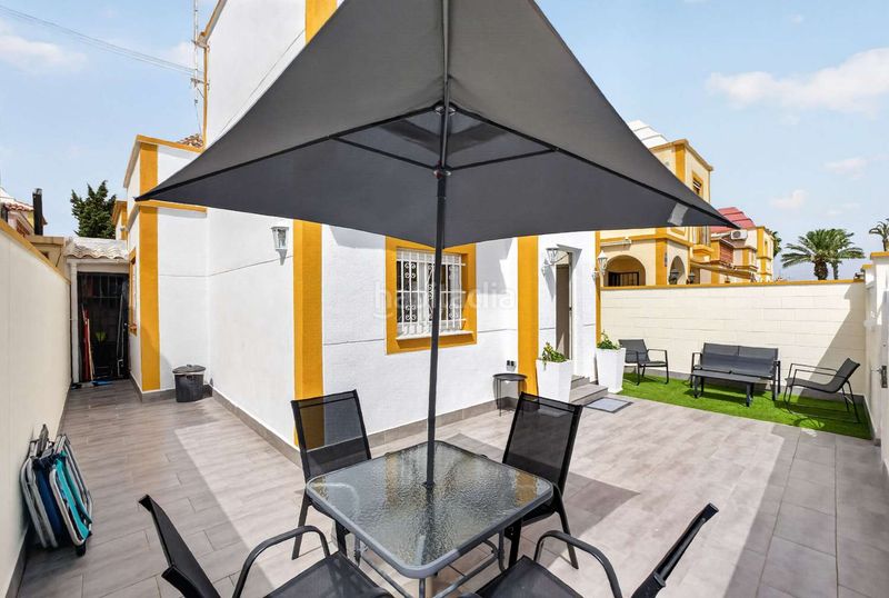 Foto b0b13605-07ea-4fbf-bcd5-b1139f681004. Casa amb calefacció piscina a Zona Carrefour - Urbanizaciones Torrevieja