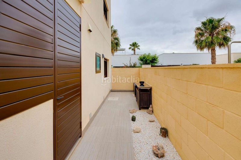 Foto ca0aef02-4cb0-4f43-9ec6-7e78057d539a. Xalet amb piscina a Centro Rojales