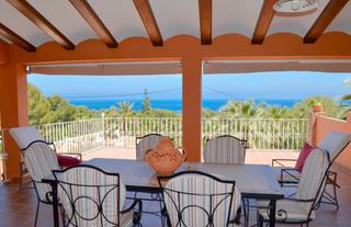 Chalet in Las Rotas / Les Rotes