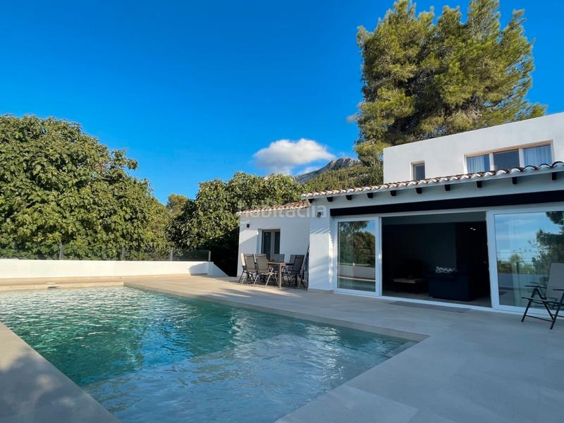 Foto 50aeb93d-7994-4e42-bdd2-2a5b3db7a929. Chalet mit parking pool in La Pedrera-Vessanes Dénia