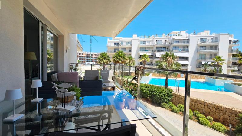 Foto f3737dd2-b48e-4e59-95ac-64b62eef6d41. Apartament amb aparcament piscina a El Montgó Dénia