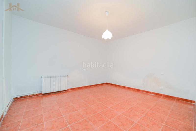 Foto 225063f0-e2cd-4a2a-aac6-36a94f3b7d76. Semi detached house with heating in Serranillos del Valle