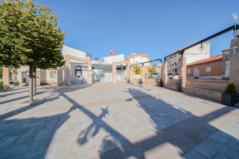 Foto 6993cf64-0c13-4987-8604-997c9ed00d62. Semi detached house with heating in Serranillos del Valle