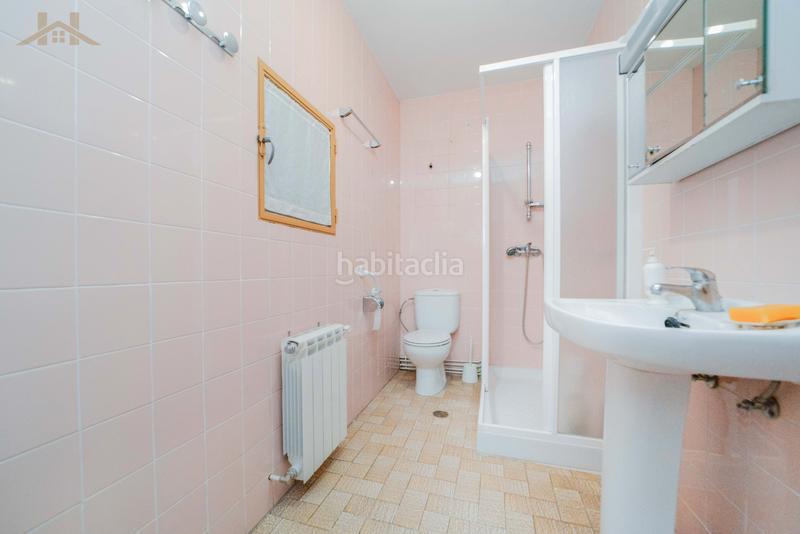 Foto f057bb1c-3a01-461a-8abc-f19e832effc2. Semi detached house with heating in Serranillos del Valle