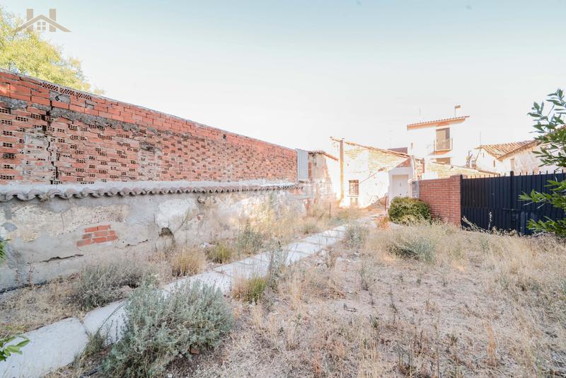 Foto f0a26f6c-16d1-4c87-a548-758cf820a888. Semi detached house with heating in Serranillos del Valle