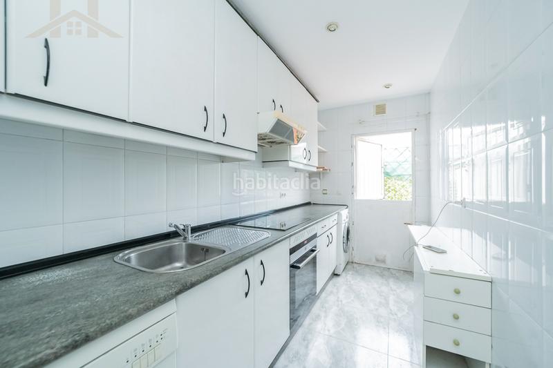 Foto 0ad2d35e-b0e1-4baf-b763-61d1b54f5622. Casa adosada adosado en el álamo en Álamo (El)