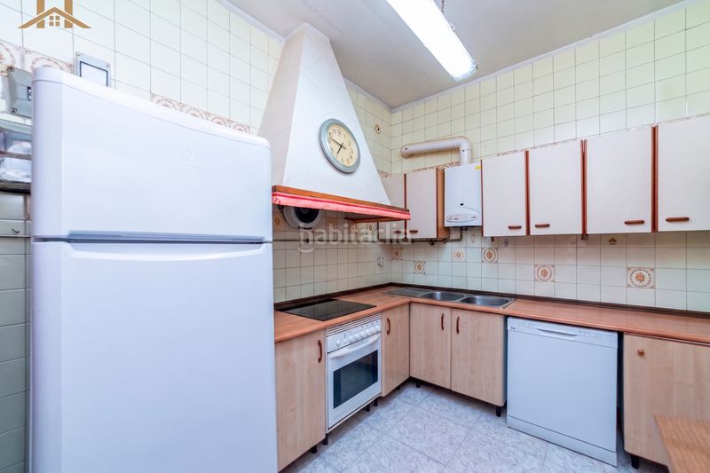 Foto b102bf68-b951-4665-9275-43a95aebecbb. Casa amb xemeneia calefacció aparcament piscina a Álamo (El)