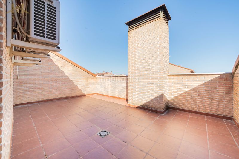 Foto 59b6c88e-40d4-4745-92b7-c5df9252afad. Casa aparellada amb xemeneia calefacció aparcament piscina a Carranque