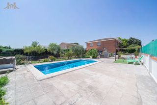 Xalet a Álamo (El). Gran chalet independiente