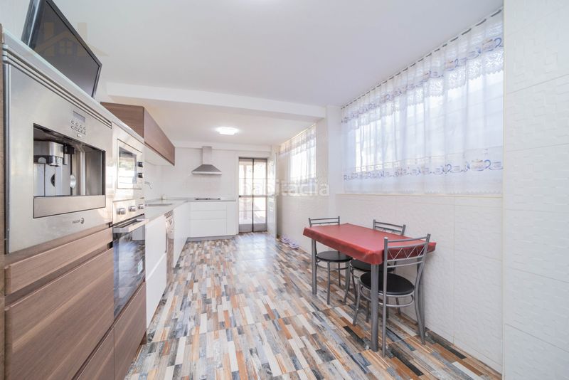 Foto bab6b5cb-a557-48e9-8a9f-24b455fc1df7. Casa amb xemeneia calefacció aparcament piscina a Batres