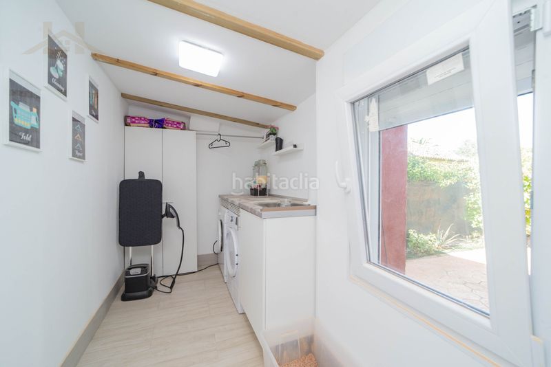 Foto bc5c6f66-22f8-49a9-8de3-d88367fd51ce. Casa amb xemeneia calefacció aparcament piscina a Batres