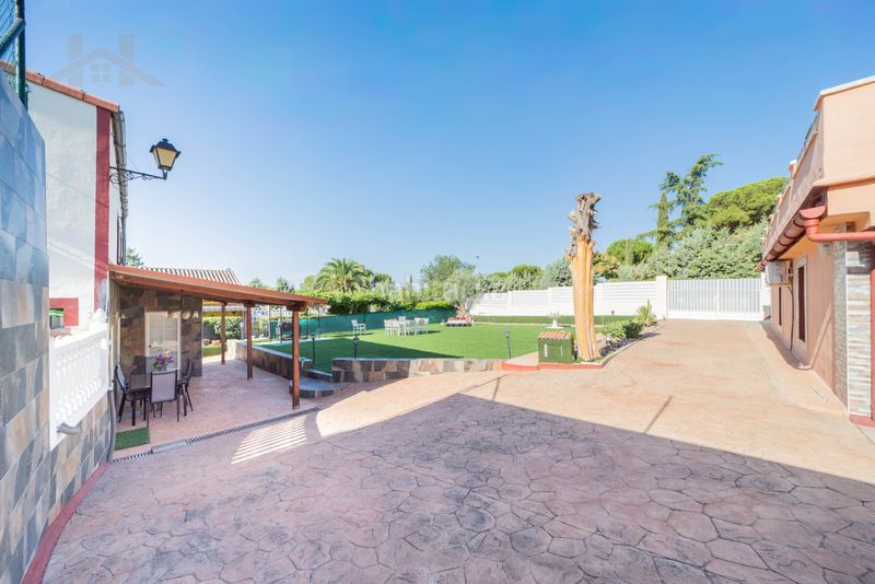 Foto ffeaf8a3-8957-4ecb-b3d8-7a3a9024f029. Casa amb xemeneia calefacció aparcament piscina a Batres