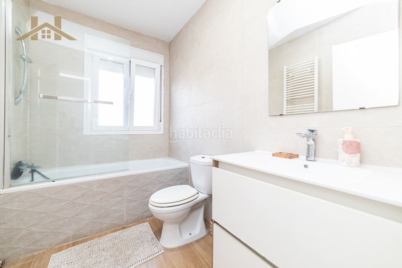 Foto d11847e8-2ef5-4180-b33c-859e30c44e10. Xalet amb piscina a Álamo (El)