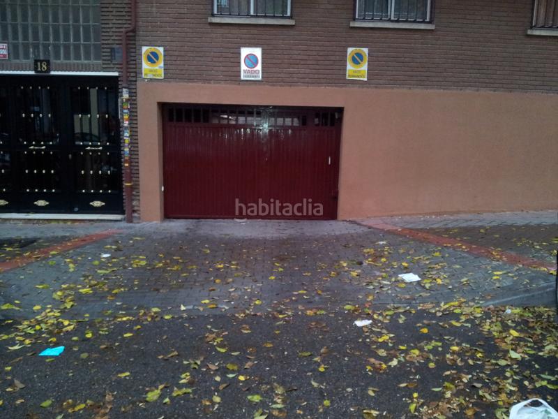 Foto cafdd331-d264-498a-b40a-ef5549f5e276. Affitto posto auto in calle del lago constanza 16 in Madrid