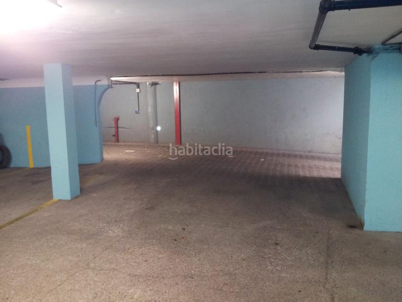 Foto 8d90cfdf-d55c-4de7-87bd-17f38c6dc67f. Lloguer aparcament cotxe a calle del lago constanza 16 a Madrid