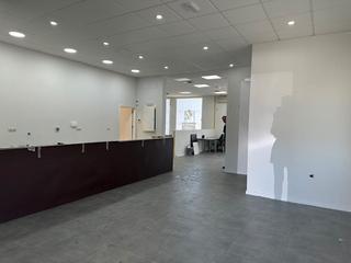 Local Comercial a Calle del rey 1. Venta de local en polígono de sevilla la nueva