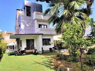Haus in Lluminetes. Casa individual en playa