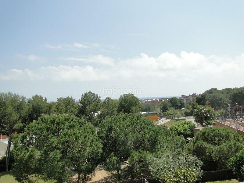 Foto f5a1fab5-ffbf-497d-b92e-93ff3d51c8d0. Maison jumelée avec chauffage parking piscine dans Can Roca Castelldefels