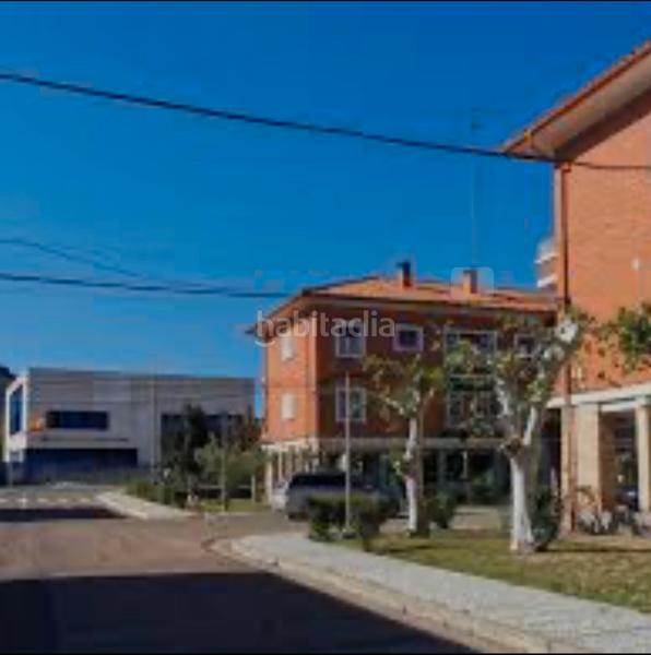 Foto 5068c0fa-664a-4c20-ad53-a9af74a2e665. Casa adosada bonita casa en venta en Passeig Maragall Gavà