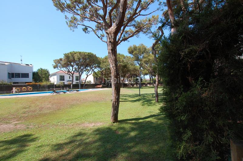 Foto 23ecfbdd-bb85-4f1d-b2cd-2d54ca7bba03. Planta baja  muy cerca de la playa en Gava Mar Gavà