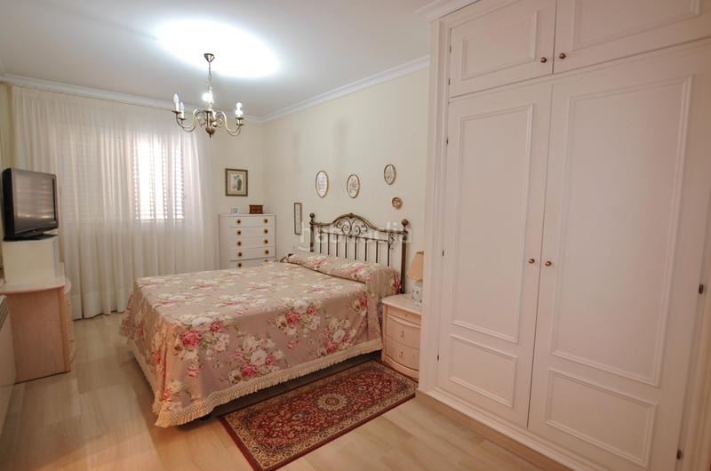 Foto 00f525f8-a9e0-46fc-b6c5-54762145dee6. Casa pareada bonita y céntrica casa pareada en Marianao Sant Boi de Llobregat