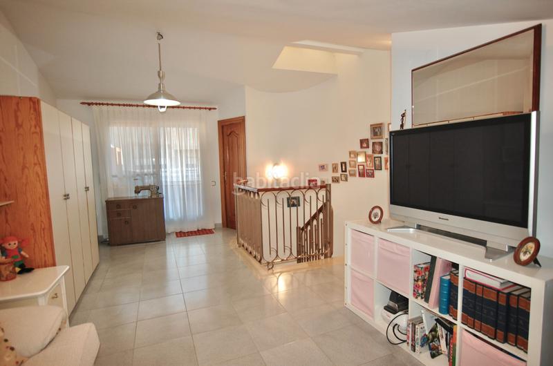 Foto 08b1c269-8ade-4b30-91f7-36332d47bc53. Casa pareada bonita y céntrica casa pareada en Marianao Sant Boi de Llobregat