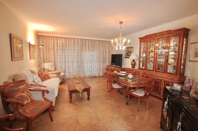 Foto 63ca4061-0248-4267-811f-c3bf5dcd69a4. Casa pareada bonita y céntrica casa pareada en Marianao Sant Boi de Llobregat