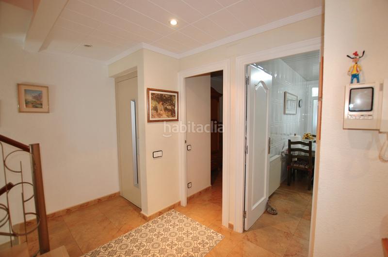 Foto f6e6fa9e-9e40-4a71-bf88-a6fe1ecb0ca9. Casa pareada bonita y céntrica casa pareada en Marianao Sant Boi de Llobregat