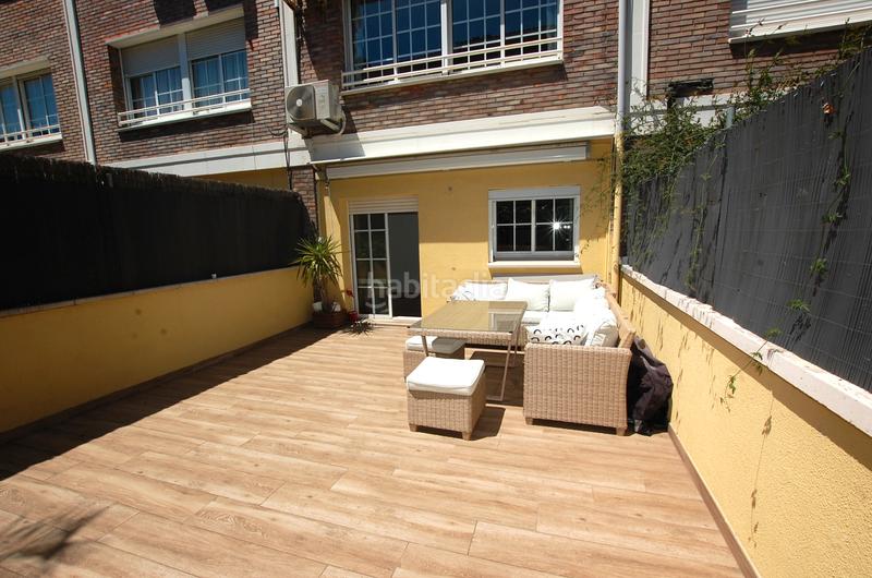 Foto 52d8eb25-ca4d-40d1-8209-f45fc2b7e643. Alquiler casa adosada bonita casa en centro del pueblo en Gavà