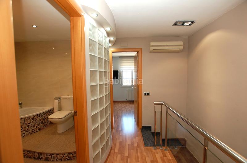 Foto a3e8f57b-1381-4c96-a8db-5c7957eb589e. Alquiler casa adosada bonita casa en centro del pueblo en Gavà
