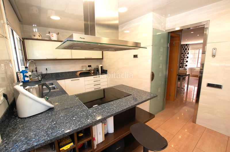 Foto 1948ad78-a4a3-4334-9fa6-0aa9347c178f. Lloguer casa adossada amb calefacció aparcament piscina a Gavà