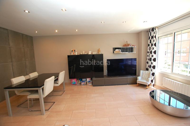 Foto b60c6b25-e4f5-4b4b-a0dc-e294765d57bd. Miete reihenhaus mit heizung parking pool in Passeig Maragall Gavà