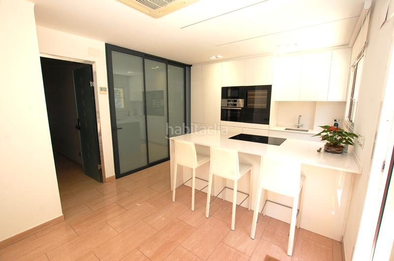 Foto 2162453d-df9c-4b8a-9e9f-6203e6e2ffc3. Rent semi detached house with heating parking pool in Gavà