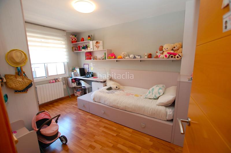 Foto 6c03bcde-0c88-41e5-bc91-43d028c2af6f. Rent semi detached house with heating parking pool in Gavà