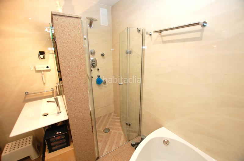 Foto f4987041-4e45-42f7-8a5c-a891a243bb84. Rent semi detached house with heating parking pool in Gavà