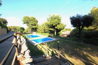 Rent House in Can Roca. Casa individual en alquiler can roca