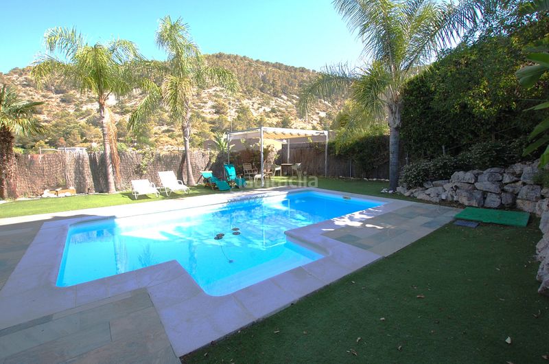 Foto 03cebc86-dad8-4491-bc7a-0015526f7b13. Casa amb calefacció aparcament piscina a Levantina - Montgavina - Quintmar Sitges