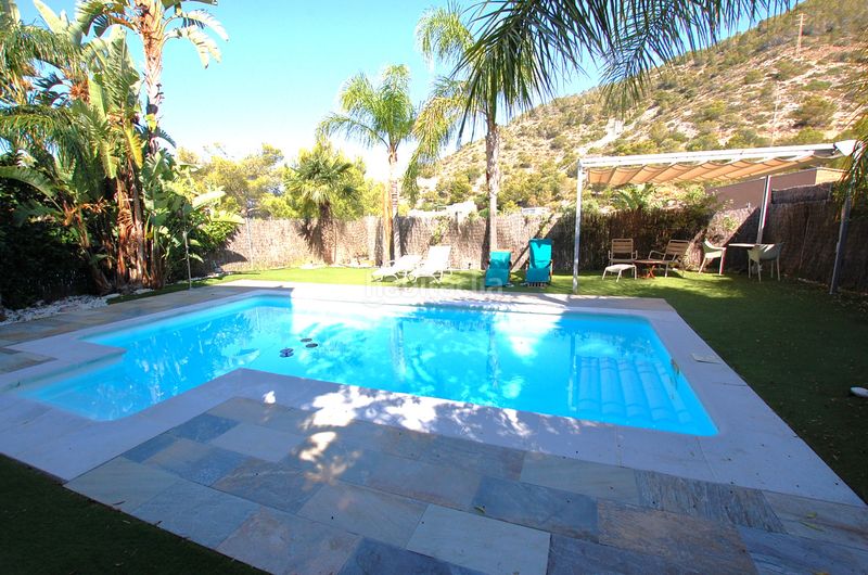 Foto 103cdd0d-02ac-43cc-be21-5d4cd7c6013c. Casa amb calefacció aparcament piscina a Levantina - Montgavina - Quintmar Sitges