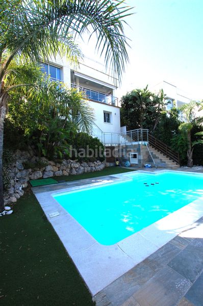 Foto 3e14583a-0047-4408-9f3b-754e6437c101. Casa amb calefacció aparcament piscina a Levantina - Montgavina - Quintmar Sitges