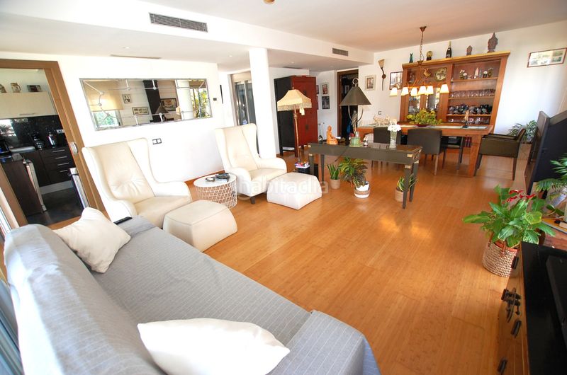 Foto a2b91e10-fa81-4f21-b0b0-e7d08ba6f382. Casa amb calefacció aparcament piscina a Levantina - Montgavina - Quintmar Sitges