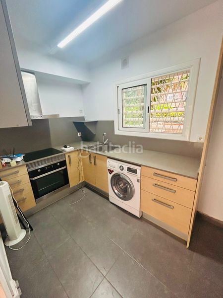Foto 493062c2-5956-4540-8d6f-d19ab893c612. Casa adossada amb calefacció aparcament piscina a Gavà